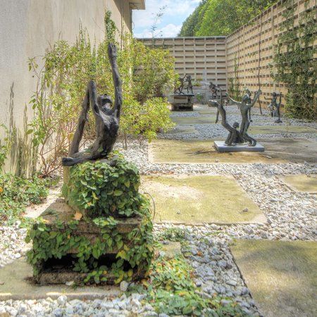 Shalini Ganendra Fine Art